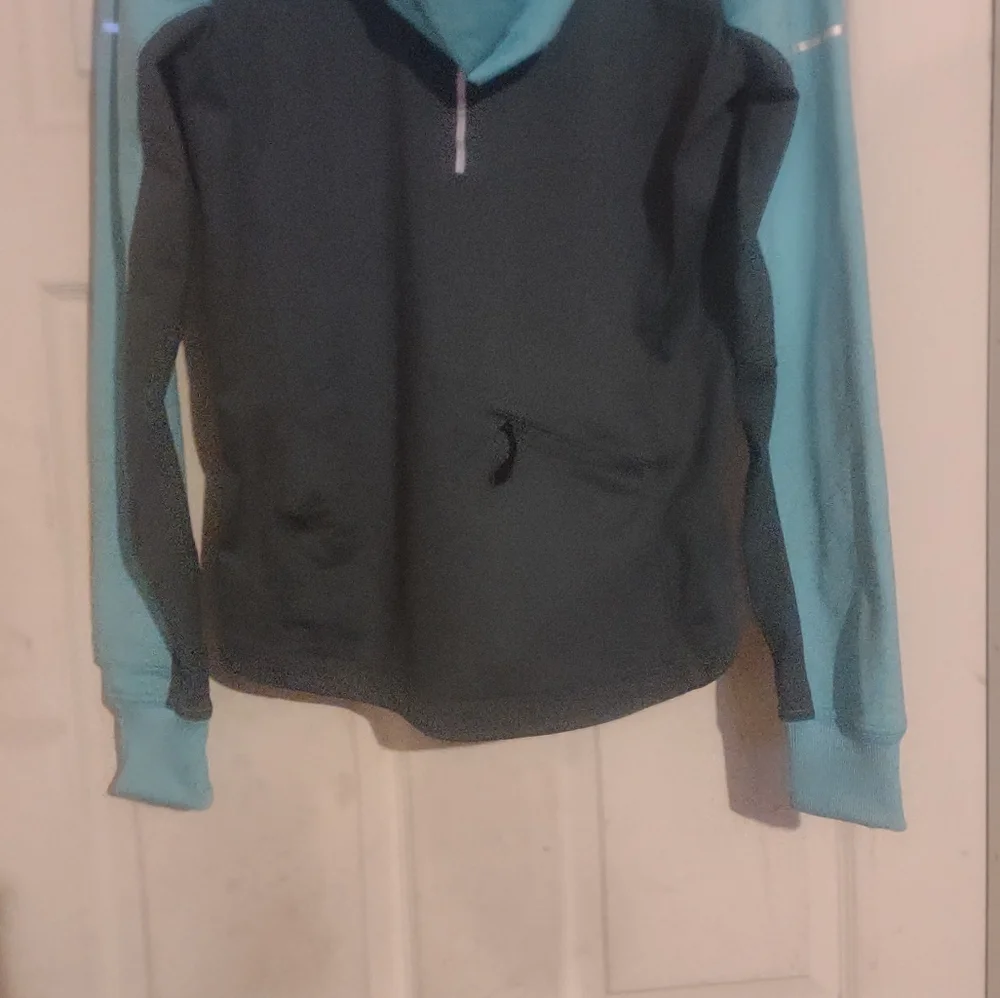 Woman's Nike Running Dri-Fit‎ thermal half zip hoodie size Medium - Picture 3 of 13